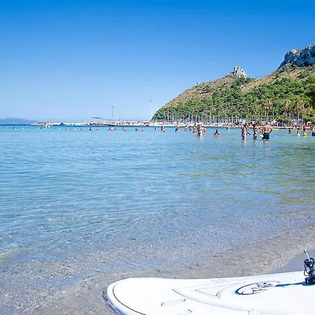 Per 4 Persone Al Poetto Di