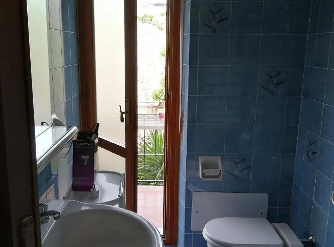 Per 4 Persone Al Poetto Di *